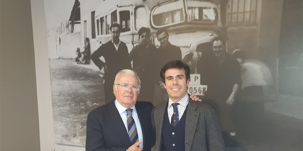 Esteban Rillamas Entrevista a los responsables de Esteban Rivas - Viajeros